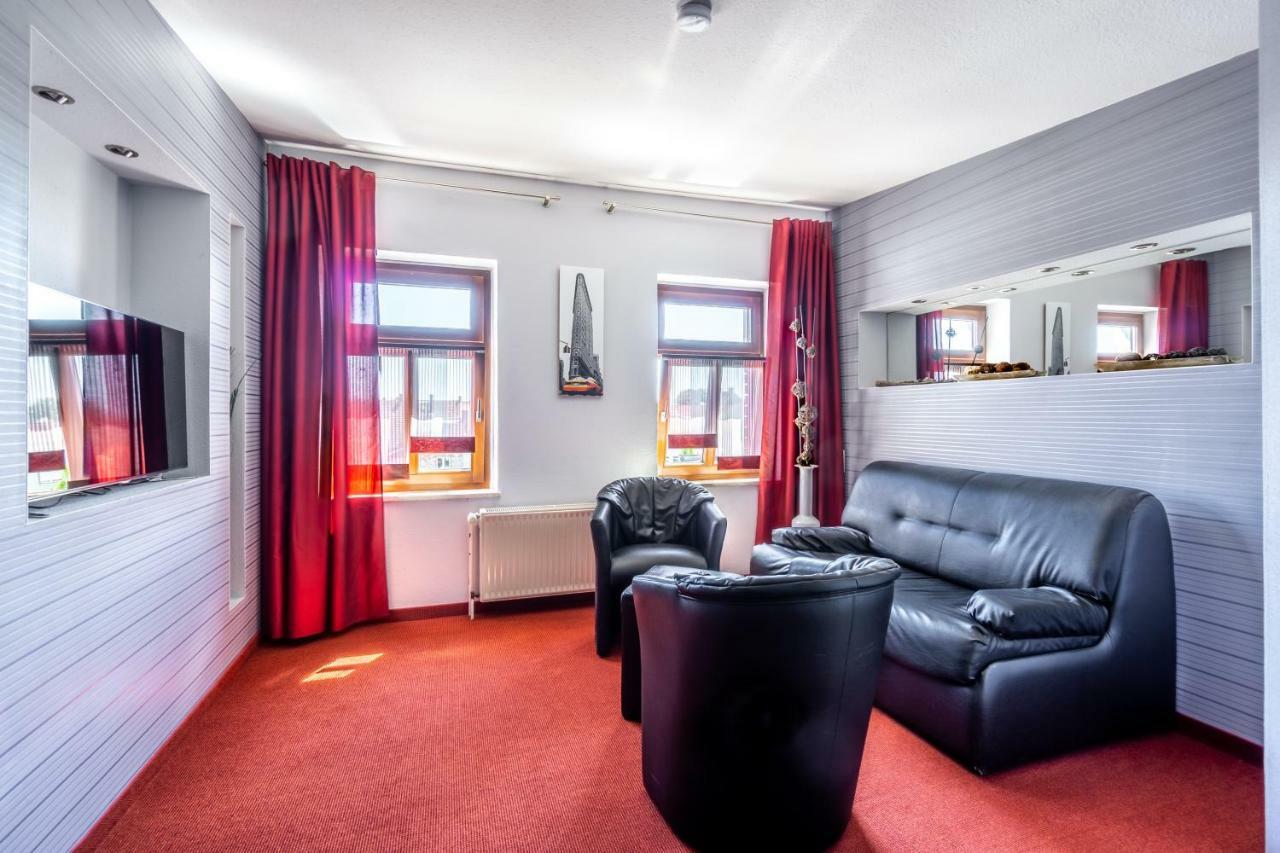 Sl'Otel - Das Stadthotel - Voll Klimatisiert Bernburg Exterior foto